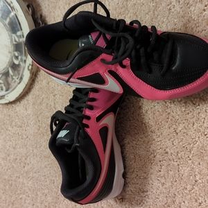Nike softball cleats